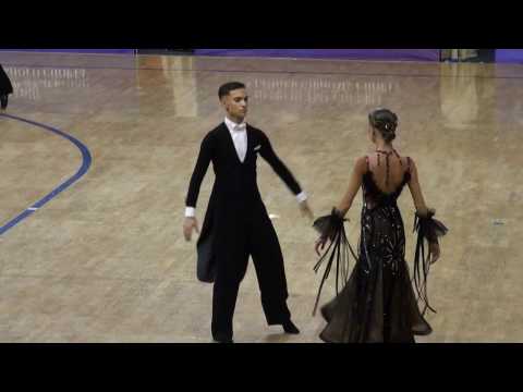 ПМ Юниоры-2 10 танцев Квикстеп финал  Цховребов Сергей - Бугаева Кристина