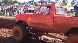 preview picture of video 'Ford Ranger mud truck'