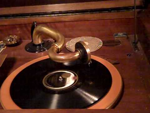 Arnold Johnson Sweet Lovin' Mama Roaring 20's Victrola