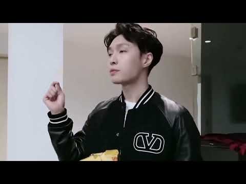 [张艺兴] 220402 Lay Zhang Yixing Studio Update Xlog Red - BTS shooting