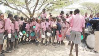 preview picture of video 'ADRF 케냐 엔케리얀학교의 즐거운 점심시간'