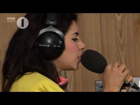Marina & The Diamonds - I Am Not A Robot (Live)