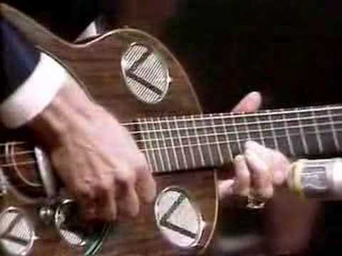 Chet Atkins performs "Hawaiian Wedding Song"