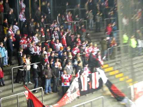 DEG 1b - Ratinger Ice Aliens 97 15.02.2009  " Ratingen " 4 Ordner gegen den ganzen Block :-)