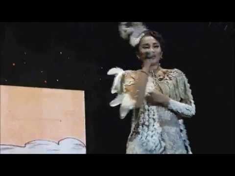 Fitri Carlina Berondong Tua JIEXPO 2015