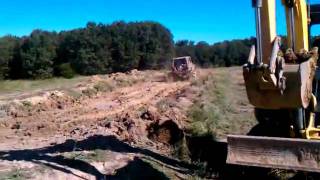 preview picture of video 'Bourbon MO Four Wheeling Mudding Offroad Jeep'
