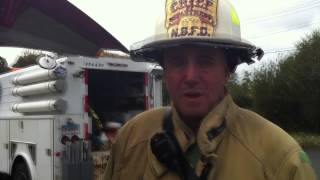 preview picture of video 'North Branford fire crews respond to Enterprise Drive gas leak'