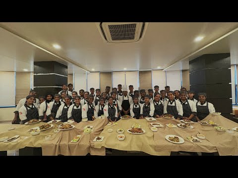 Faces of Scranton (uni version)⭐️