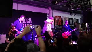 Suede - Outsiders (Live @ Rough Trade East)