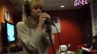 Krezip - Plug it in and turn me on (live bij Giel Beelen)