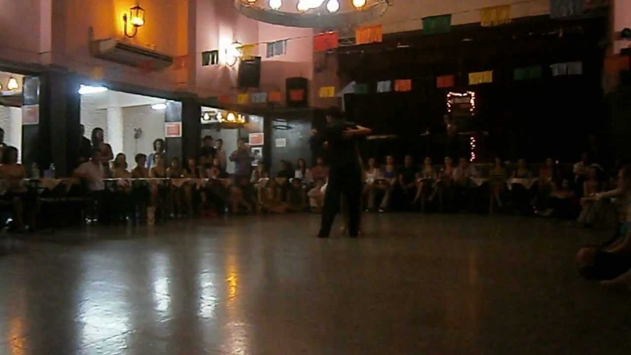 Karina Colmeiro y Sebastian Arrua en El Motivo. 7/1/2013. Milonga