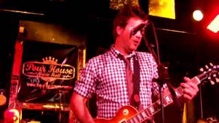 Set Me Free by Pat McGee at the Pour House