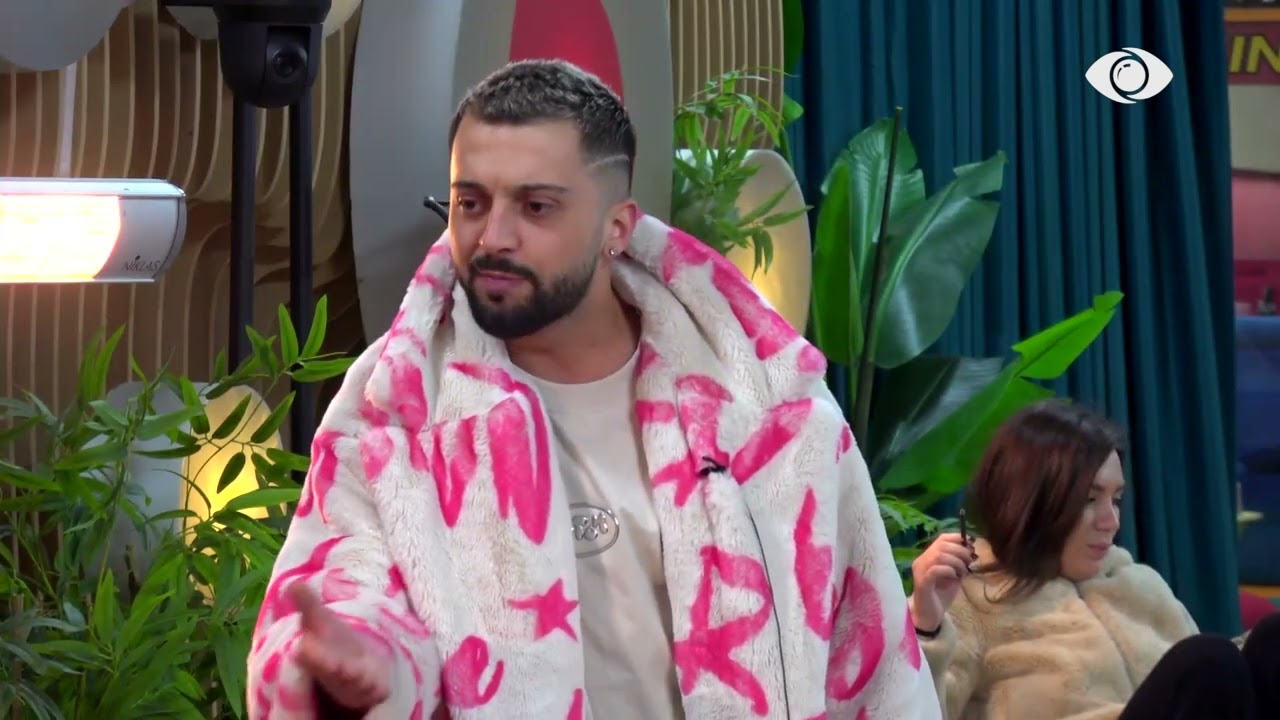 “Të ka rënë loja ty?”/ Laerti debaton me Gjestin: Do më nxjerrësh mua fytyrën tani 50-vjeç?