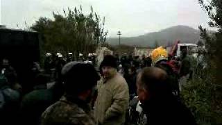 preview picture of video 'Εισβολή των ΜΑΤ στο Οβριόκαστρο Κερατέας για τον ΧΥΤΑ.'