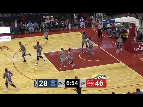 Tarik Phillip with the must-see play!