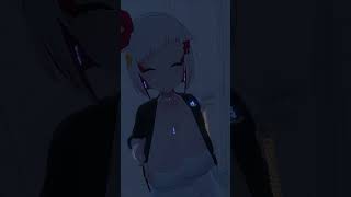 VRChatにPCVRで入ってはしゃぎすぎる女