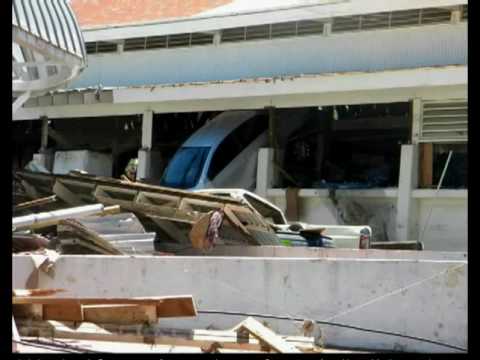 Tsunami sep 29 amazing 1st pic - 100s Dead villiages milling