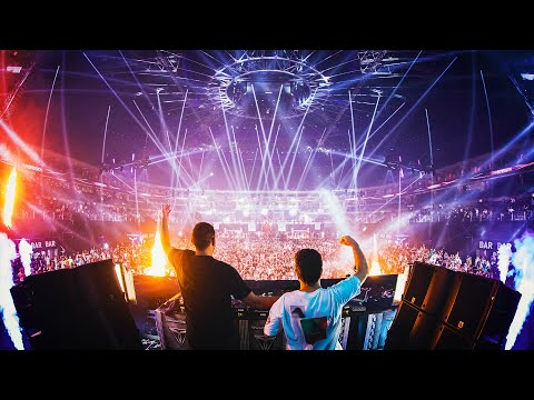 BLASTOYZ & WHITENO1SE closing the show with @coldplay mashup (Live at Transmission Prague 2021) [4K]