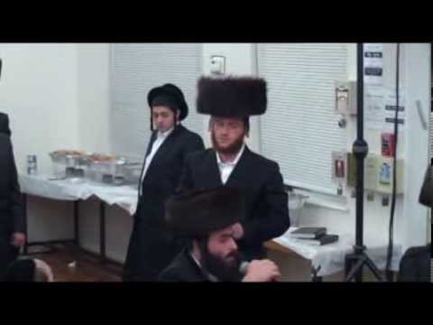 Cantor Yaakov Lemmer & Mezamrim Choir - Shema Yisrael