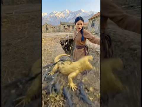 ผู้หญิงได้ทุบจิ้งจกสีทองจนแตก