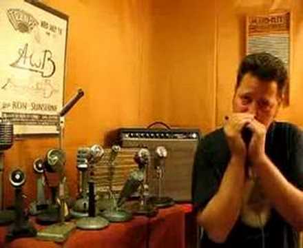 Shure Crescent Vintage Crystal Mic