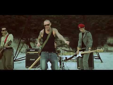 Fabri Fibra - Vip in Trip, senza censura (Laura chiatti me la voleva dare)