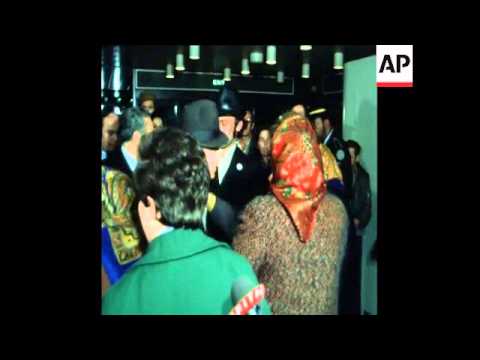 SYND 6-4-73 SOVIET JEWS ARRIVE IN NEW YORK