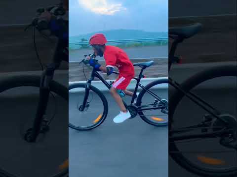 Rider 🚴🚴🚴🚀 #cycling #youtubeshorts #mtbreview #cycle #love