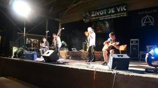 Video 1. 7. 2016 - Try & Play (Kraslice) - Flow (unplugged)