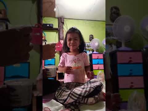 This is how JOHANA EATS AN ICE CREAM😀 | Johara and Johana