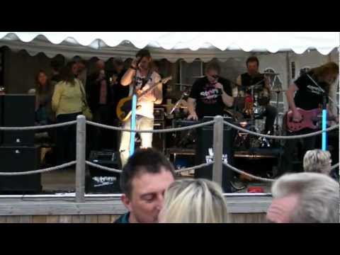 Storm Sun Inn Flockton 30 May 10 (7) Word Up.MP4