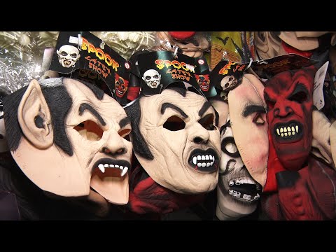 Comércio de artigos para Halloween tenta driblar queda nas vendas em época de pandemia