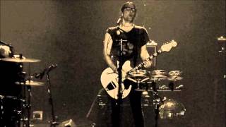 The Dandy Warhols  - Every Day Should Be A Holiday  (Live @ Le Trianon)