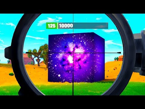 DISTRUGGIAMO IL CUBO GIGANTE DI FORTNITE! COSA C'E' DENTRO?