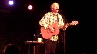 Robyn Hitchcock performs "The Devil's Coachman"