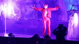 Robyn - &#39;Call Your Girlfriend&#39; (live) - Madison Square Garden - NYC - 3/8/19