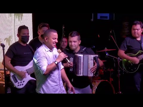 Felipe Peláez - Solo Tuyo (En Vivo)