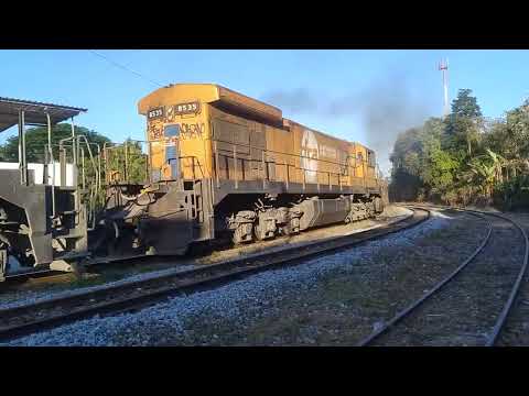 Registro de hoje pela manhã Trem carregado da VL! Passando por Quatis RJ sentido Volta Redonda RJ 