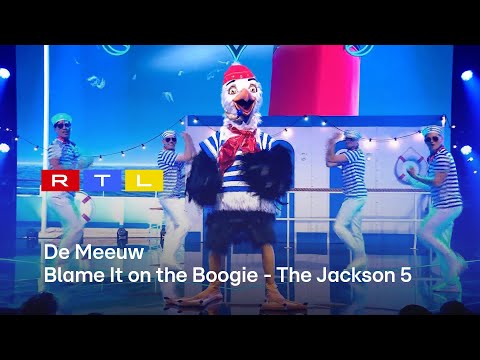 De Meeuw moon-walked de harten van het publiek in met swingend optreden