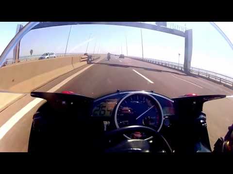 ►R1 vs R6 motorcycle sprint to 295 km / h◄
