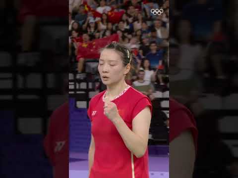 The People's Republic of China dominated the mixed doubles badminton final and took home the gold! 🥇