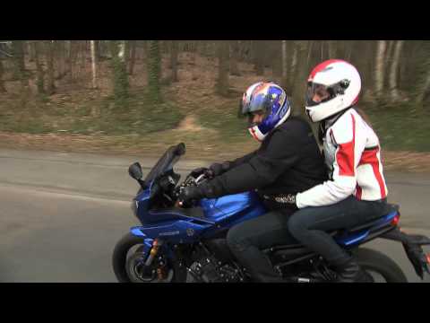 comment monter sur une moto en tant que passager