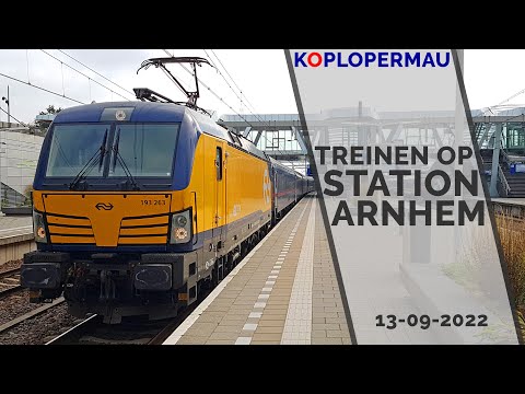 Treinen op station Arnhem Centraal - 13 september 2022