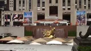preview picture of video 'ROCKEFELLER CENTER - NEW YORK CITY U.S.A. - 11 AM   AUGUST 8,2009 - NIDES & LU'