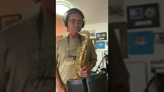 10MFAN ARTIST Reggie Padilla on his NEW $249 “CABERNET” 3-D tenor sax mpc! “Polka dots + Moonbeams”