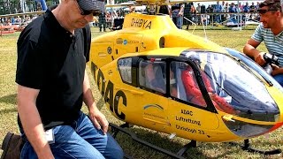 THE WORLD´S BIGGEST RC SCALE MODEL TURBINE HELICOPTER EC-135 ADAC NOTARZT CHRISTOPH 33