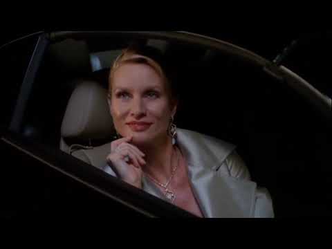 Edie Is Back In Wisteria Lane - Desperate Housewives 5x01 Scene