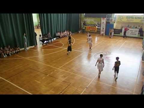 2 kwarta meczu Novum  - Trefl 2 - Turniej Elblag cz. 1