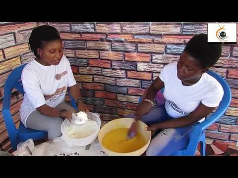 HOW TO BAKE CAKE ( VANILLA AND STRAWBERRY FLAVOR CAKE)