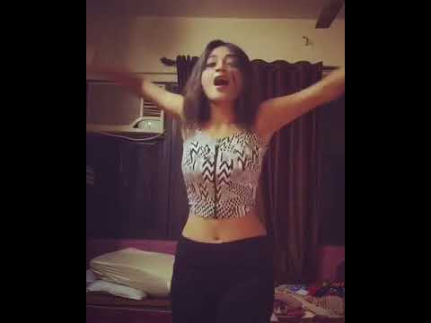 ONE MINUTE BOLLYWOOD DANCE ROUTINE